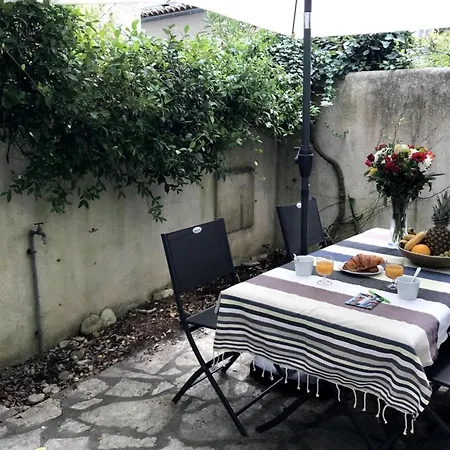 Cozy House With Free Private Parking