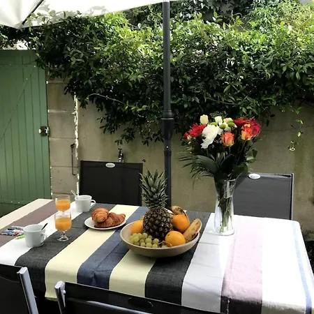 Cozy House With Free Private Parking *