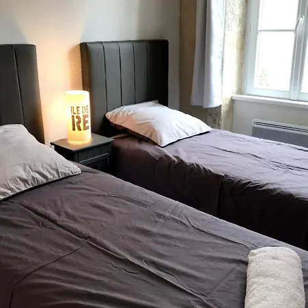 Cozy House With Free Private Parking Ferienhaus