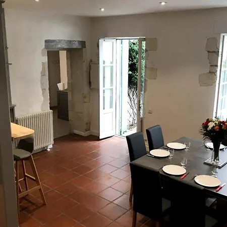 Ferienhaus Cozy House With Free Private Parking